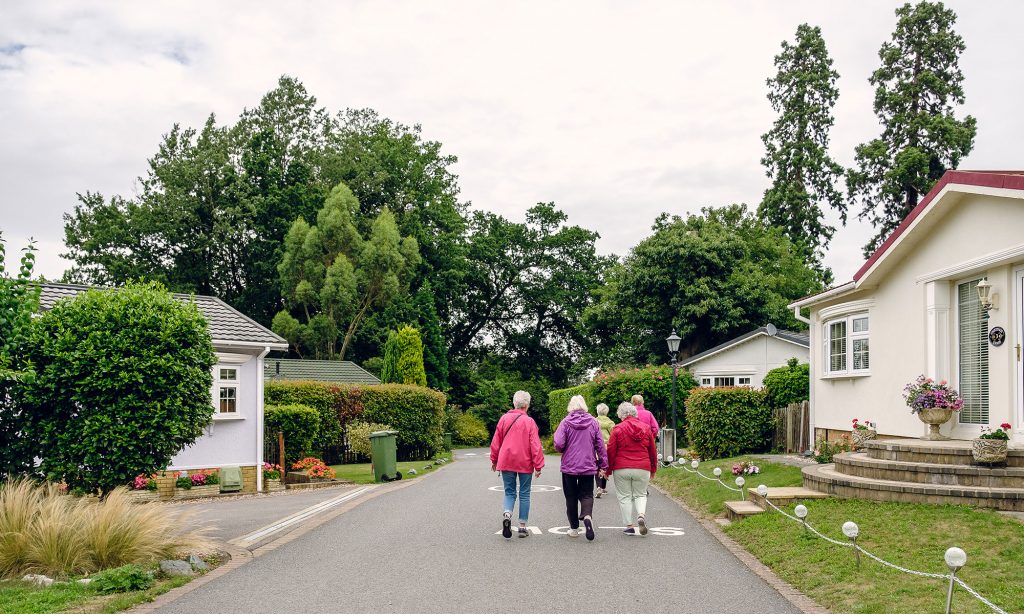 Warfield Park A well established park home estate in Bracknell, Berkshire